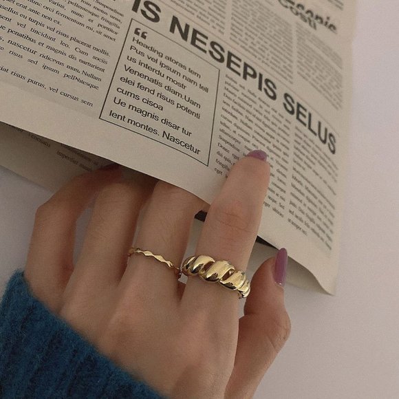 *NEW Gold Braided Croissant Adjustable Ring - Picture 3 of 7